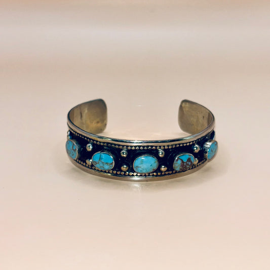 Ethnik cuff bracelet