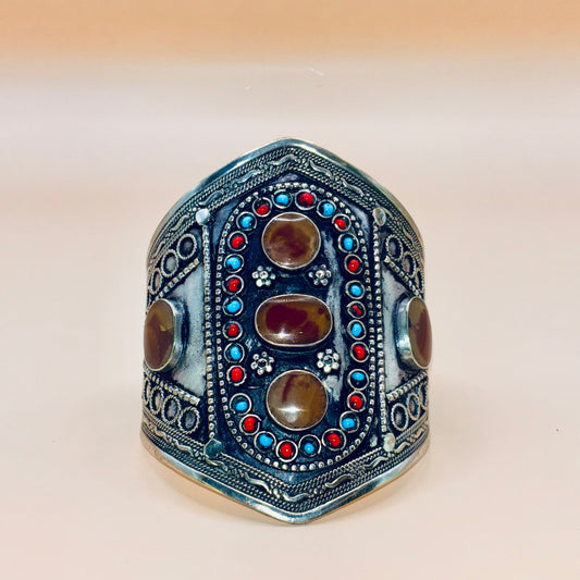 Ethnik cuff bracelet